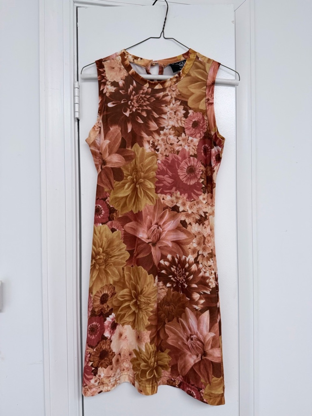 Floral Sleeveless Midi Dress in Brown and Pink